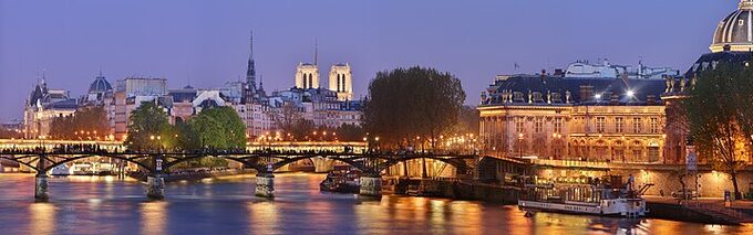 Pont_des_Arts,_Paris.jpg